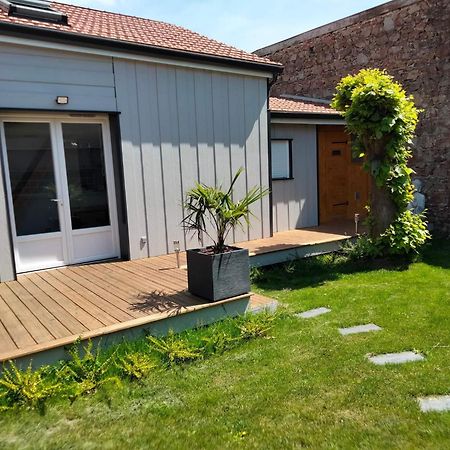 Sejour Au Jardin De Cupidon Avec Jacuzzi Et Sauna Balbigny ภายนอก รูปภาพ