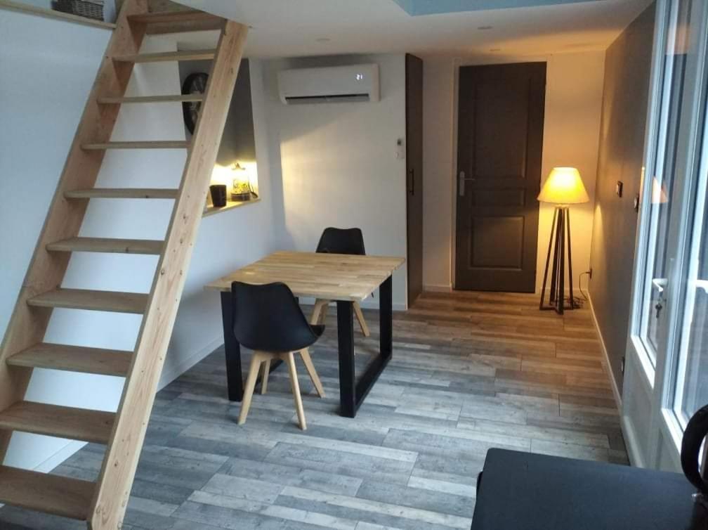 Sejour Au Jardin De Cupidon Avec Jacuzzi Et Sauna Balbigny ภายนอก รูปภาพ